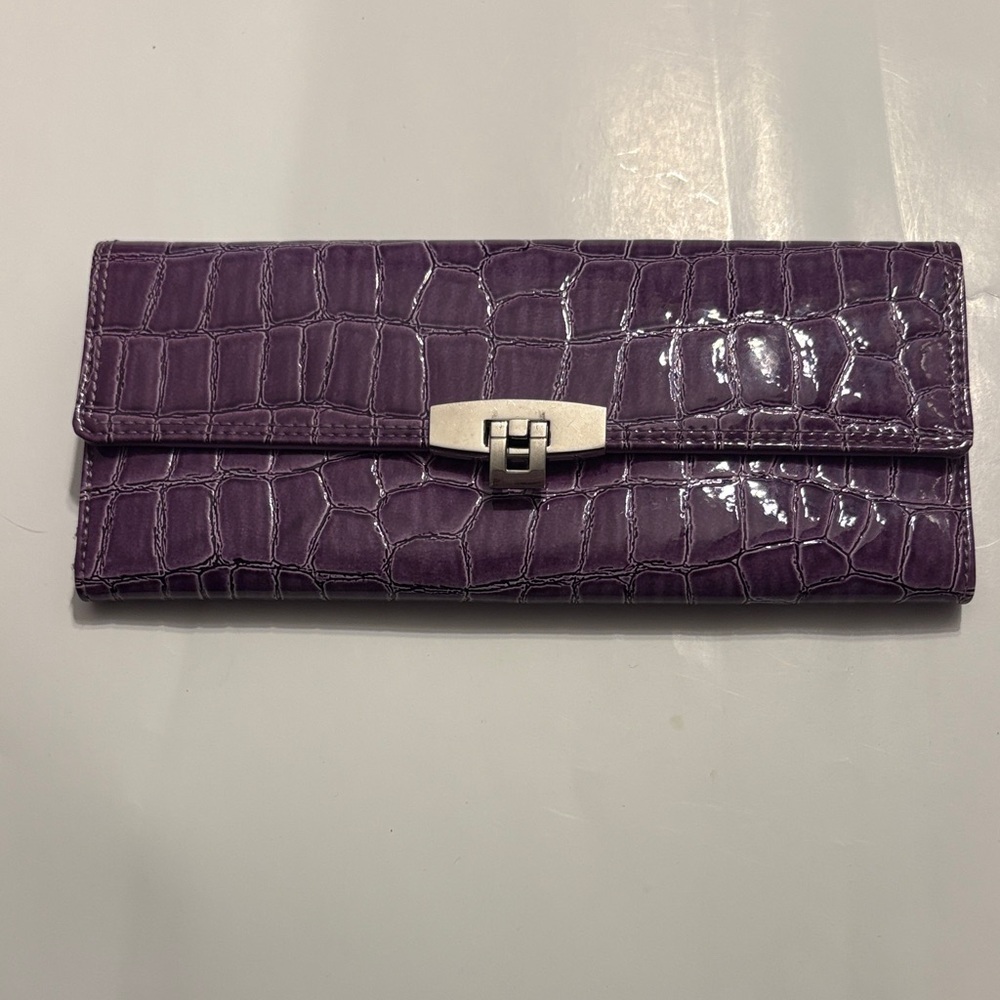 Vintage Glossy Lavender Croc Embossed Wallet